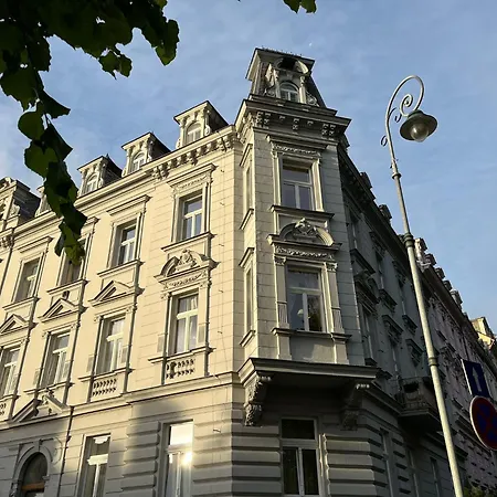 Residence Polonia Karlovy Vary Exterior photo